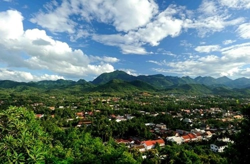 Thăm cố đô luông pha-bang của lào