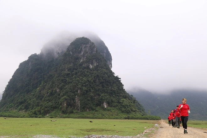 Thử thách tú làn 2016