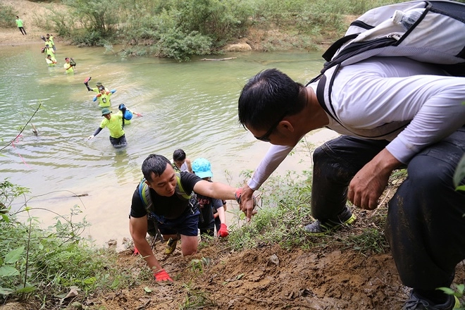 Thử thách tú làn 2016