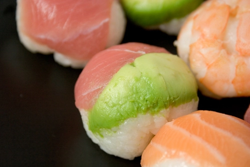 Tự làm sushi nhật ngon mắt