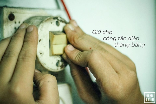 Tuổi thơ tái hiện đầy xúc động qua bộ ảnh những điều chắc chắn tớ đã làm cách đây 10 năm