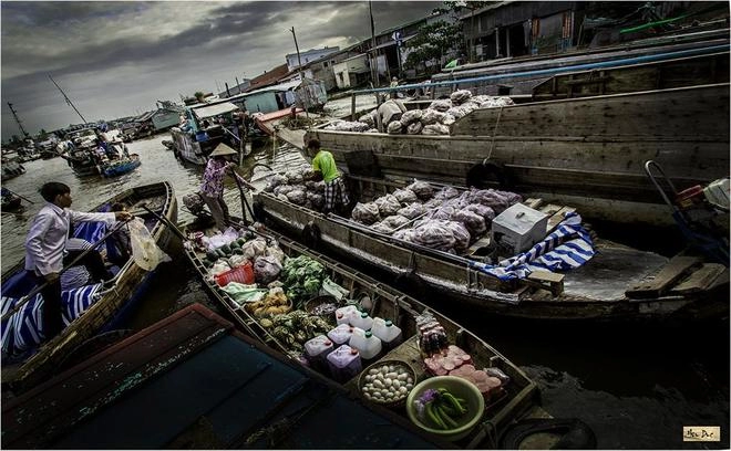 Văn hóa sông nước miền tây ở chợ nổi ngã năm