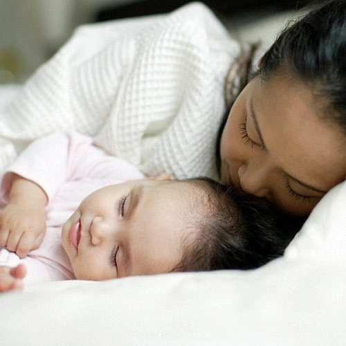 10 thắc mắc về trẻ sơ sinh khiến mẹ phát khóc