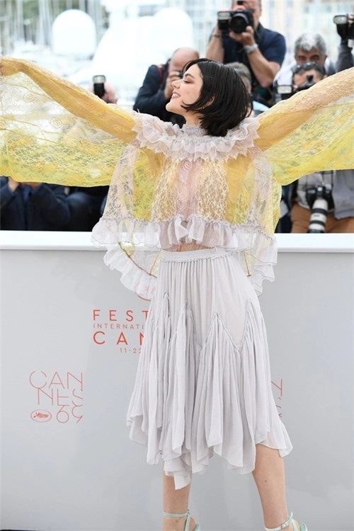 15 bộ cánh xấu không đỡ nổi trên thảm đỏ cannes 2016