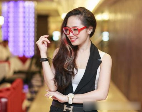 5 cô gái xinh đẹp là bản sao hoàn hảo của tâm tít