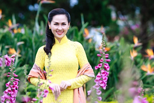 5 cô gái xinh đẹp là bản sao hoàn hảo của tâm tít