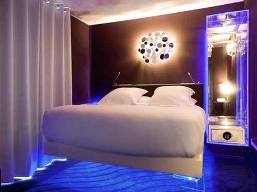 7 chiếc giường lãng mạn hàng đầu hành tinh