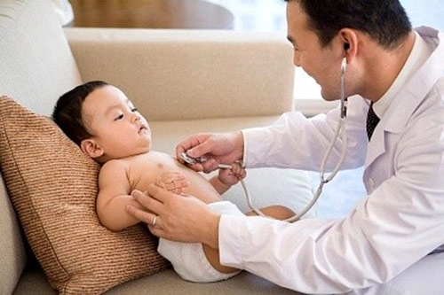 8 sự thật về viêm phổi ở trẻ mẹ nên biết
