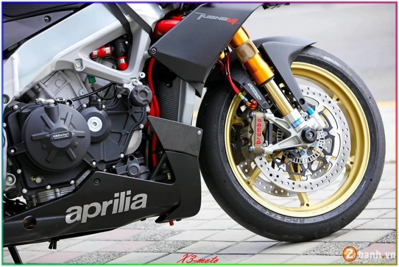 Aprilia tuono v4 độ ác liệt của biker đài loan