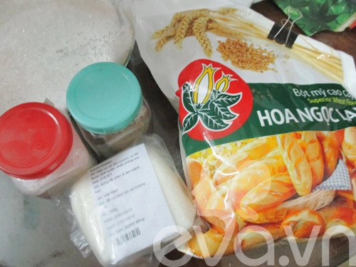 Bánh bao chiên nóng hổi bữa sáng