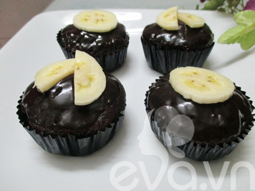 Bánh cupcake sô cô la chuối