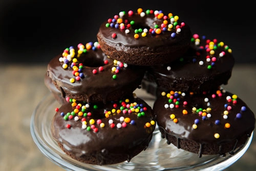 Bánh donut chocolate siêu hấp dẫn