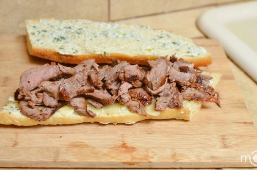 Bánh mì sandwich kẹp thịt ngon khó cưỡng