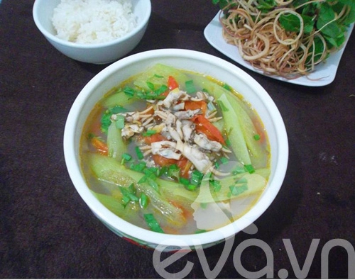 Canh riêu móng tay ngon lạ