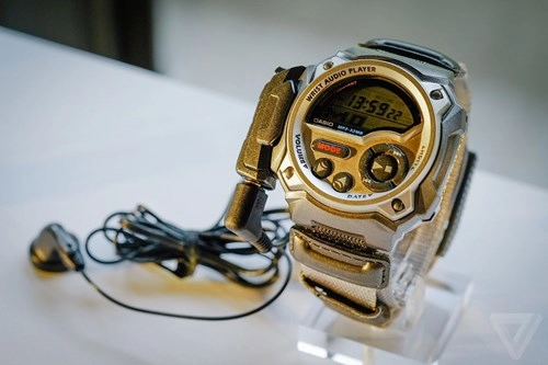 Casio mới là người tiên phong trong lĩnh vực đồng hồ thông minh