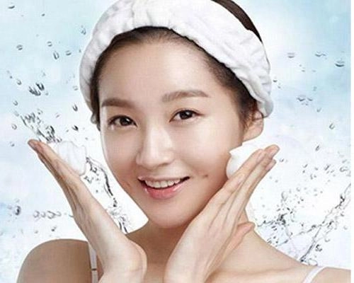 Chăm sóc từng loại da khi thời tiết chuyển mùa