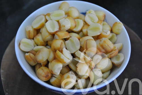 Chè hạt sen trân châu bọc dừa thơm mát