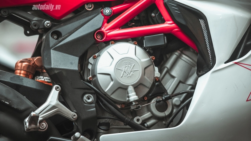 Chi tiết mv agusta f3 800 mẫu sportbike hàng hiếm tại hà nội