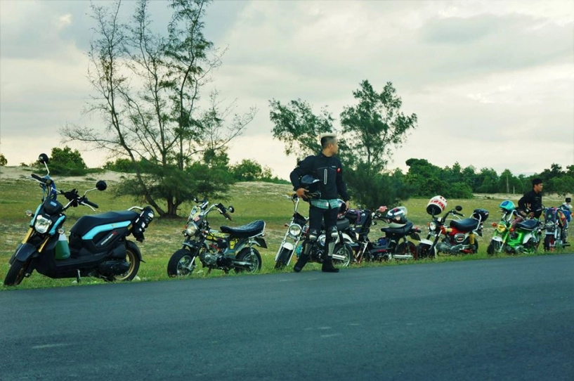 clip chuyến du lịch nhỏ của gia đình mini bike
