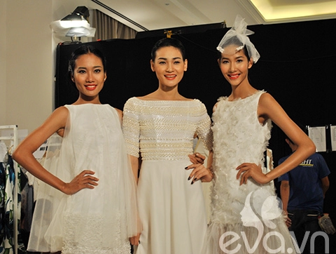 Dàn mẫu vietnam next top model đọ chân dài