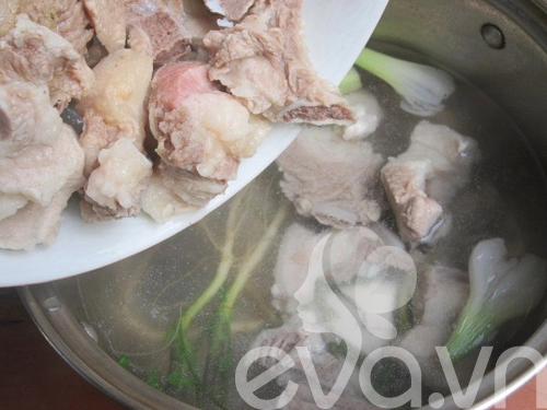 Đổi món với canh bí đao nấu sườn