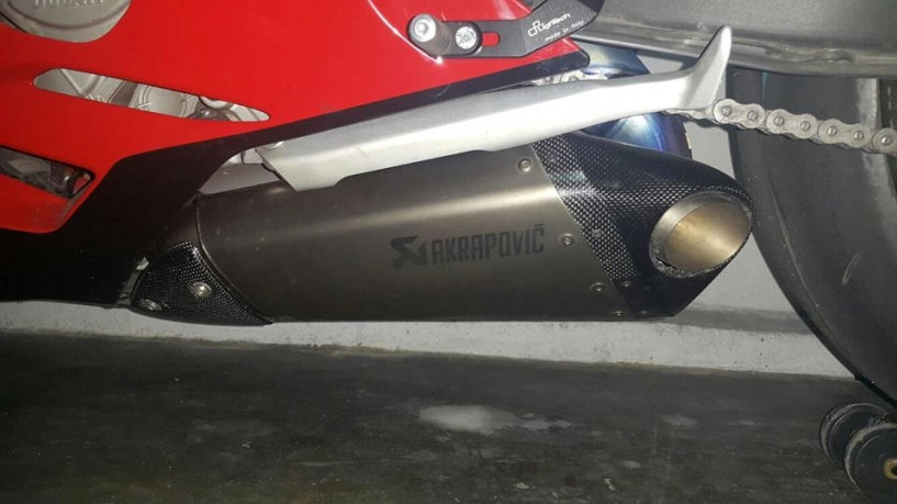 Ducati 1199 panigale s độ pô akrapovic