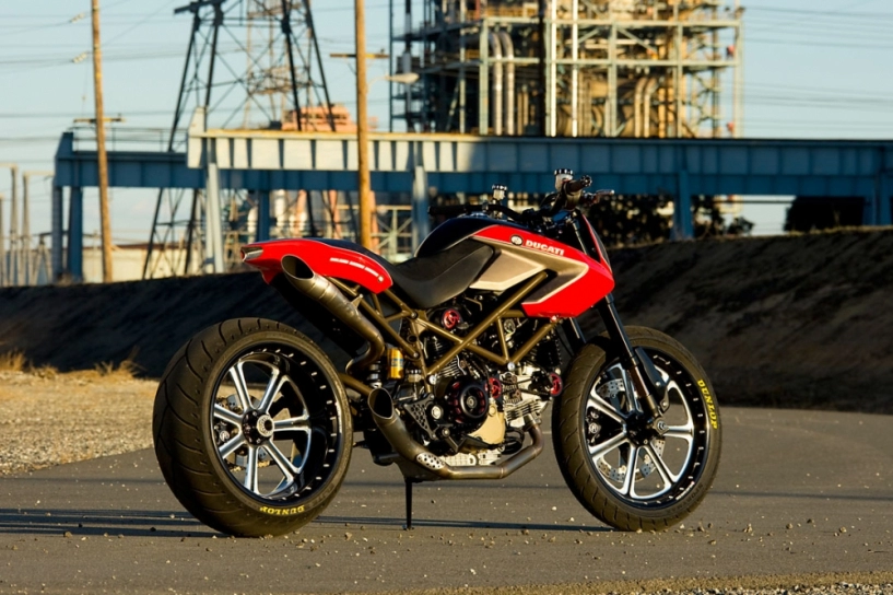 Ducati hypermotard độ khủng với dàn chân siêu cấp