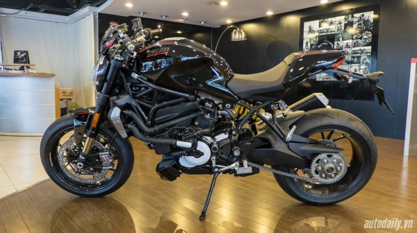 Ducati monster 1200r 2016 chính hãng đầu tiên tại việt nam