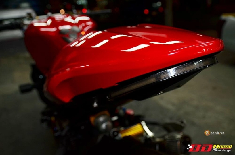 Ducati monster 1200s mượt mà với dàn đồ chơi hàng hiệu