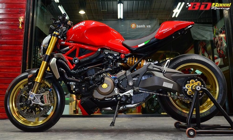 Ducati monster 1200s mượt mà với dàn đồ chơi hàng hiệu