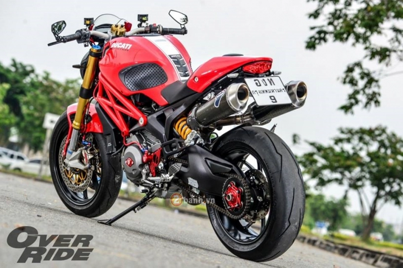 Ducati monster 796 bóng bẩy với một loạt đồ chơi khủng