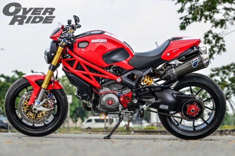 Ducati monster 796 bóng bẩy với một loạt đồ chơi khủng