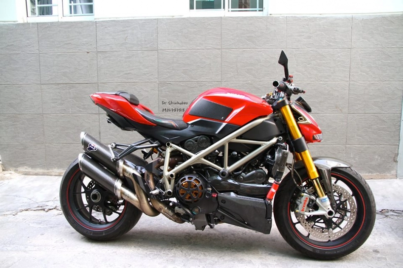 Ducati street fighter s hầm hố với bản độ đầy đủ đồ chơi khủng