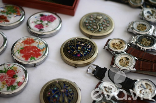 Flea market điểm đến của tín đồ mê mua sắm