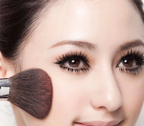 Gắn mi giả hóa khó thành dễ