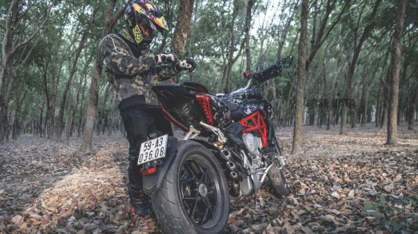 Hàng hiếm mv agusta rivale 800 phiên bản camo cực chất tại sài gòn