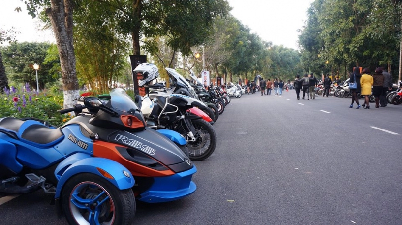 Hàng trăm siêu xe mô tô pkl hội tụ tại đại hội biker big day 2016