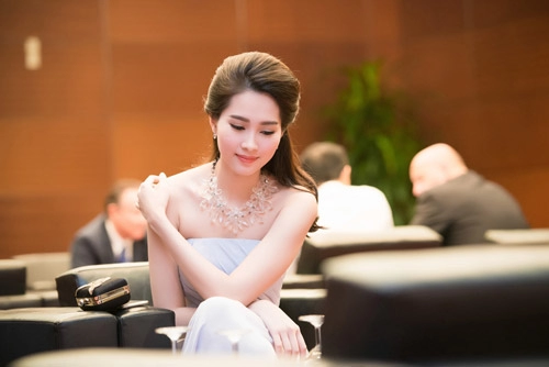 Hoa hậu đặng thu thảo xinh như tiên nữ giáng trần