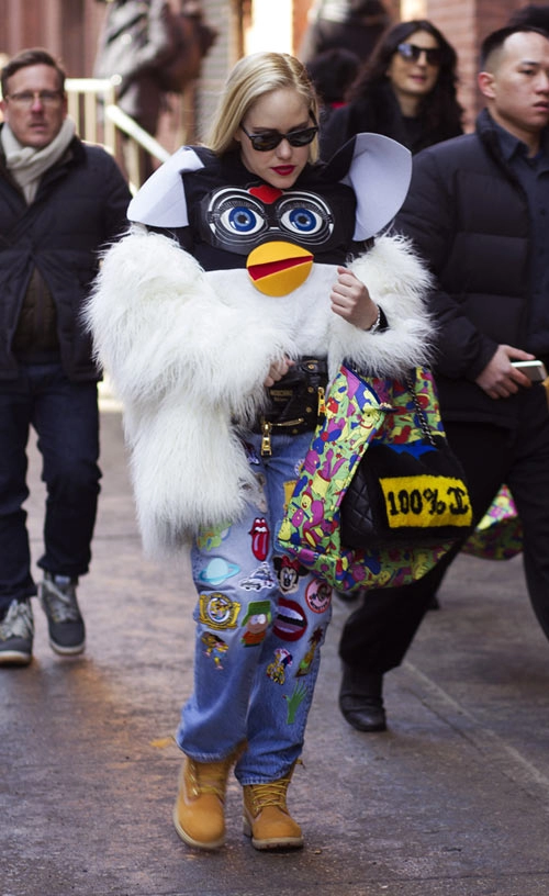 Hoàng thùy lọt top 28 street style ấn tượng tại jeremy scott