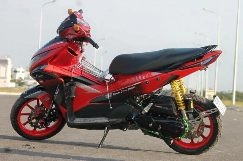 Honda air blade độ nổi bật đầy phong cách của biker việt