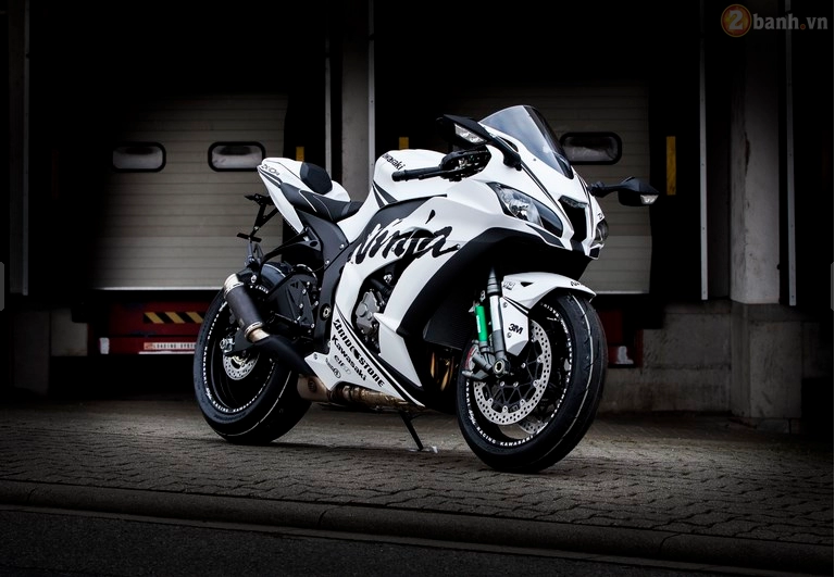 Kawasaki ninja zx-10r 2016 đầy phong cách trong bản độ white matt