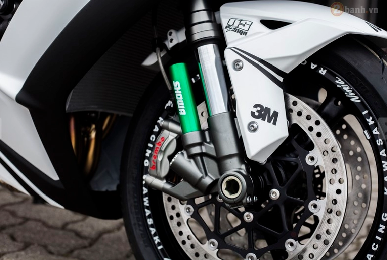 Kawasaki ninja zx-10r 2016 đầy phong cách trong bản độ white matt