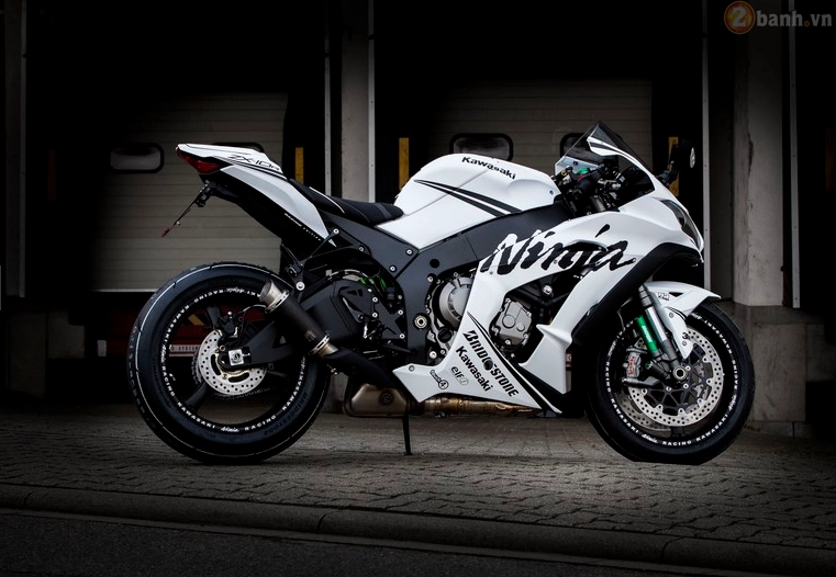 Kawasaki ninja zx-10r 2016 đầy phong cách trong bản độ white matt