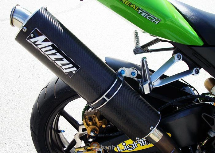 Kawasaki zx-10r mạnh mẽ và nổi bật