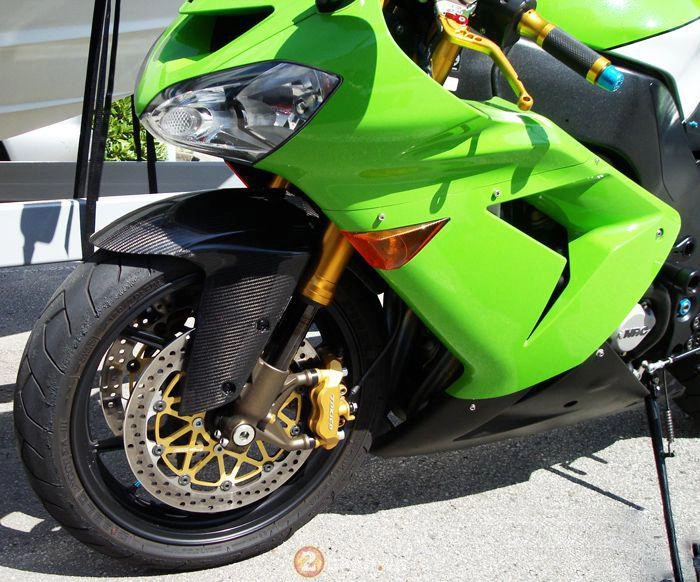 Kawasaki zx-10r mạnh mẽ và nổi bật