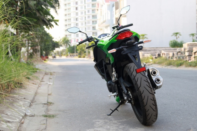 Kengo x350 mẫu nakedbike 320 phân khối giá chỉ 98 triệu đồng tại vn