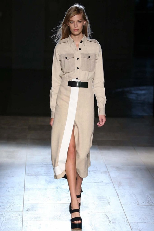 Khoảng trống mùa xuân trong bst victoria beckham 2015