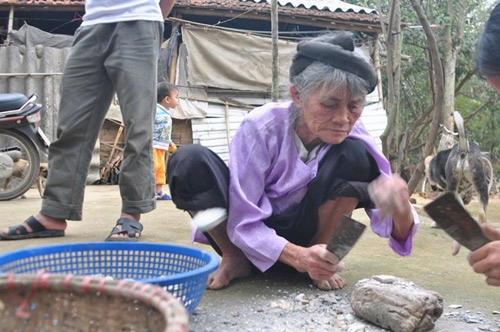 Lạ miệng với món đất hun khói