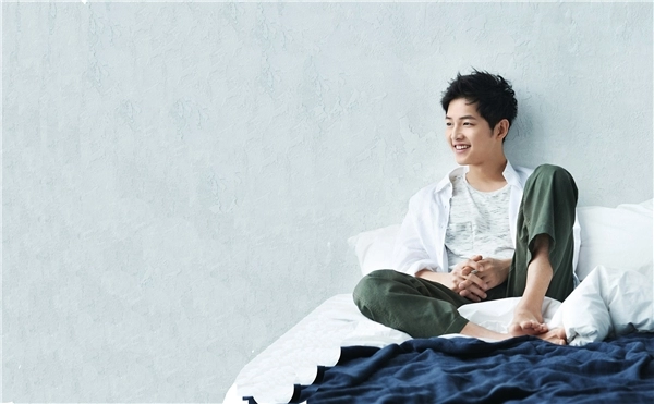 Lạnh lùng hay ngọt ngào song joong ki đều đẹp đến từng centimet