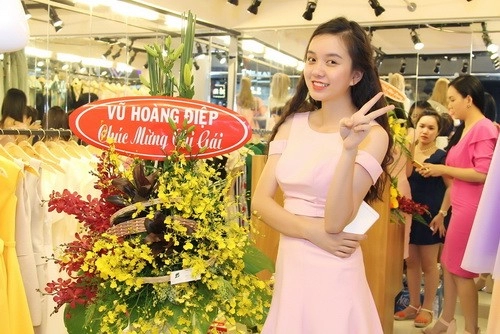 Lộ diện em gái vũ hoàng điệp xinh như hoa hậu